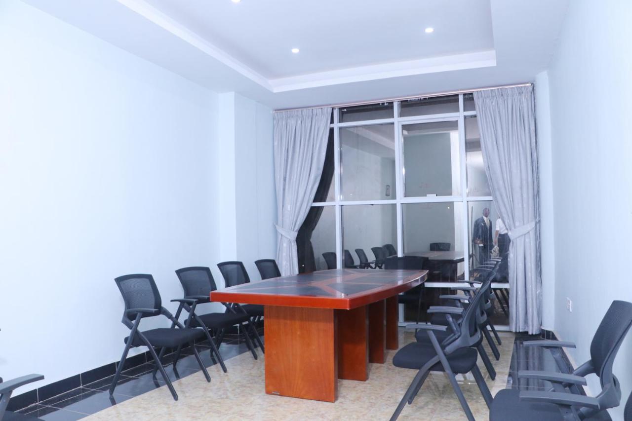 Bukandula Hotel Кампала Екстериор снимка