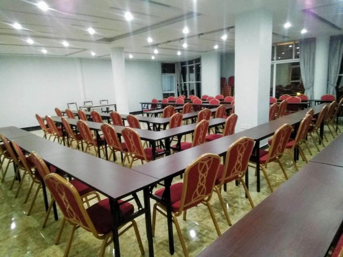 Bukandula Hotel Кампала Екстериор снимка