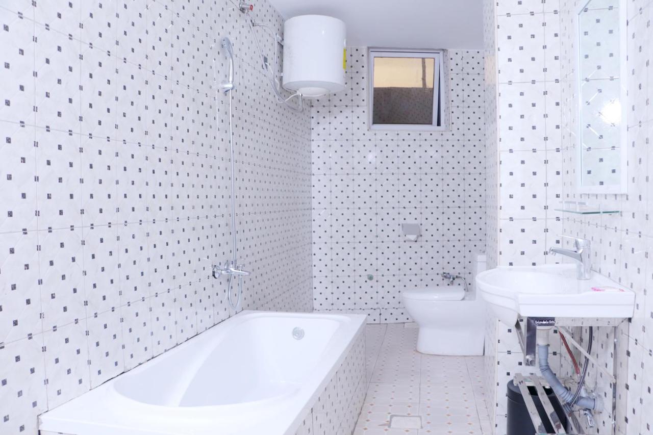 Bukandula Hotel Кампала Екстериор снимка