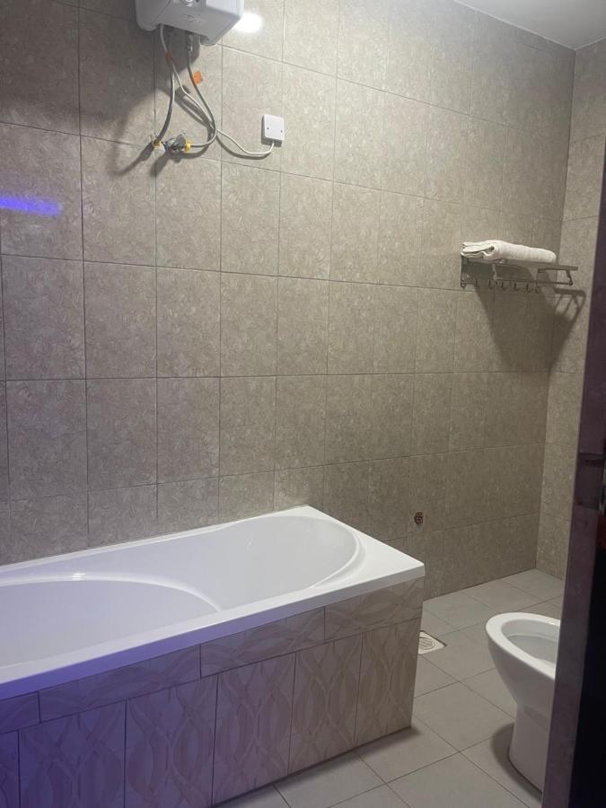 Bukandula Hotel Кампала Екстериор снимка